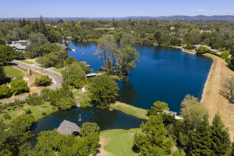 Custom-Home Pockets in Granite Bay